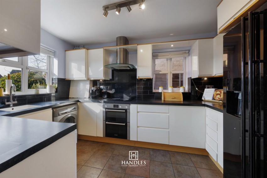 Images for Coxs Orchard, Leamington Spa