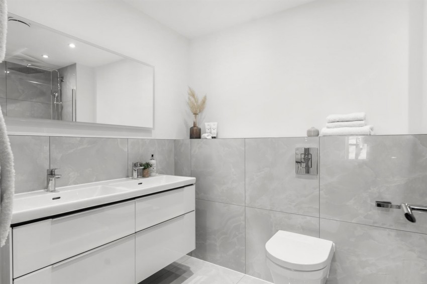 Images for New Berkeley House, Owlswick, Owlswick