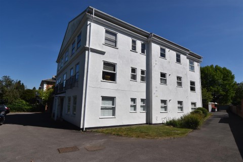 View Full Details for 18 Kenilworth Road, Leamington Spa