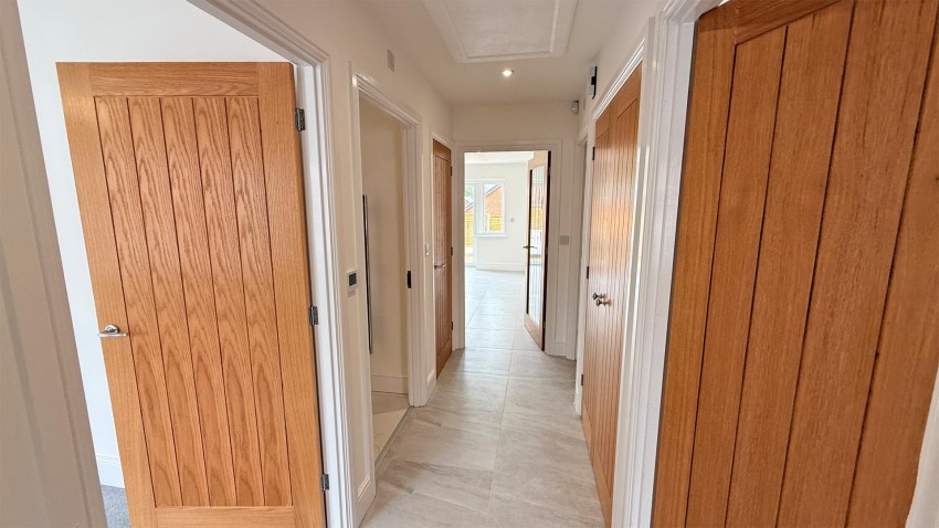 Images for Leckhampton Lane, Shurdington
