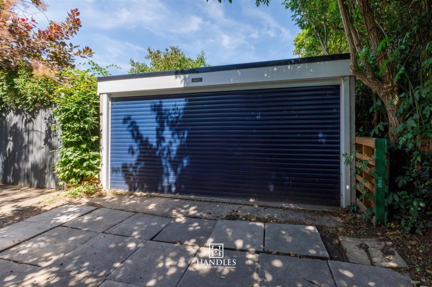 Images for Cape Road, Warwick