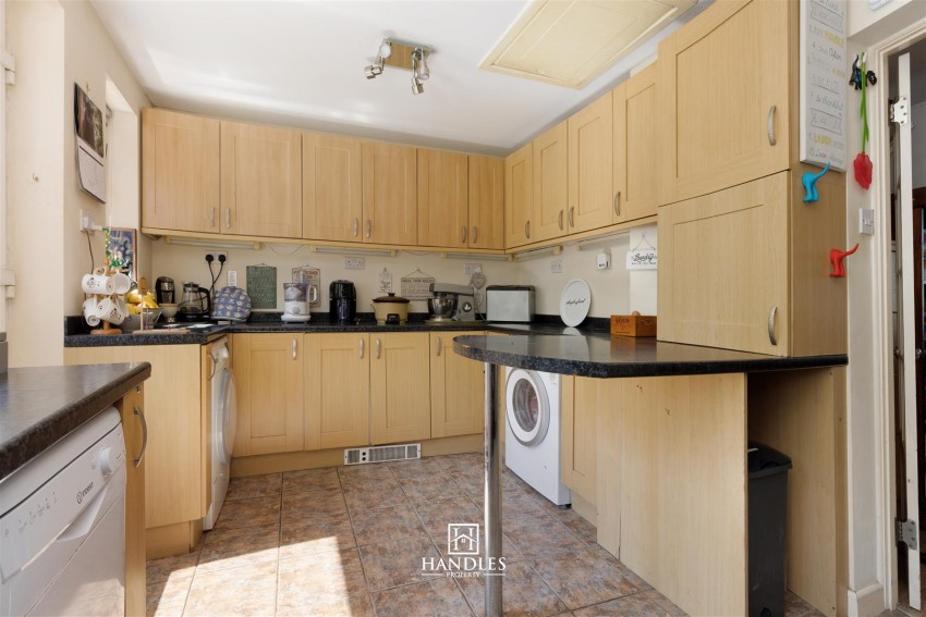 Images for Cape Road, Warwick