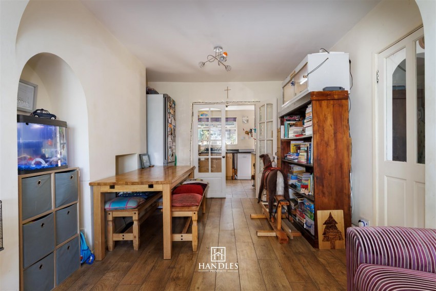 Images for Cape Road, Warwick