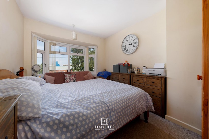 Images for Cape Road, Warwick