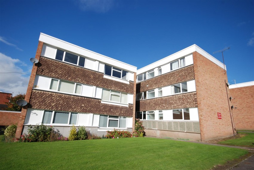 Images for Remburn Gardens, Warwick