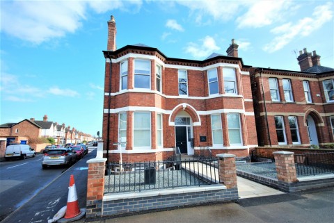 View Full Details for 34 Lillington Road, Leamington Spa