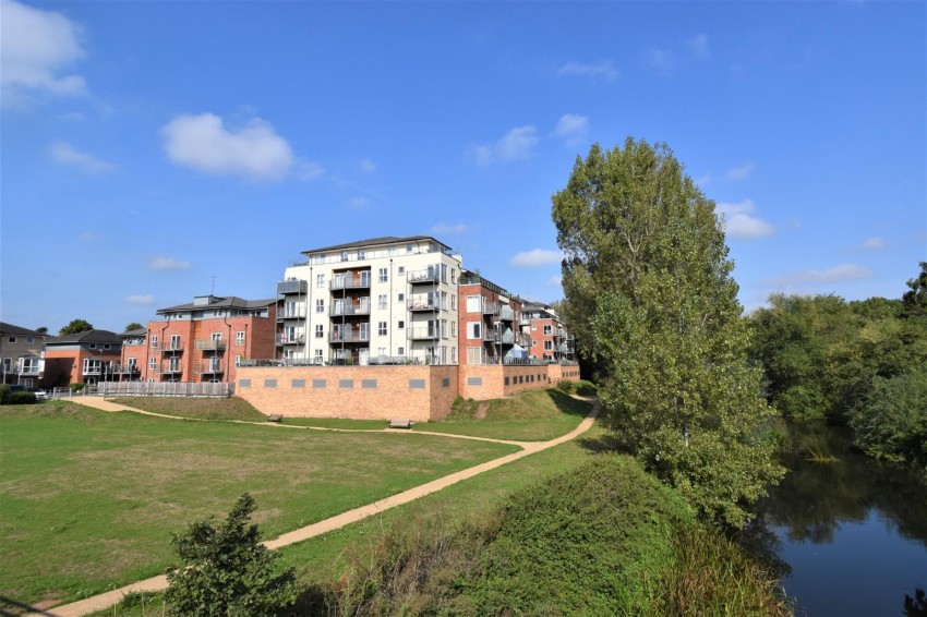Images for Kingfisher Close, Warwick