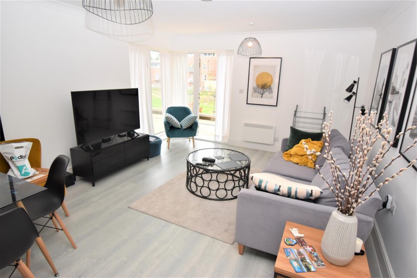 Images for Kingfisher Close, Warwick