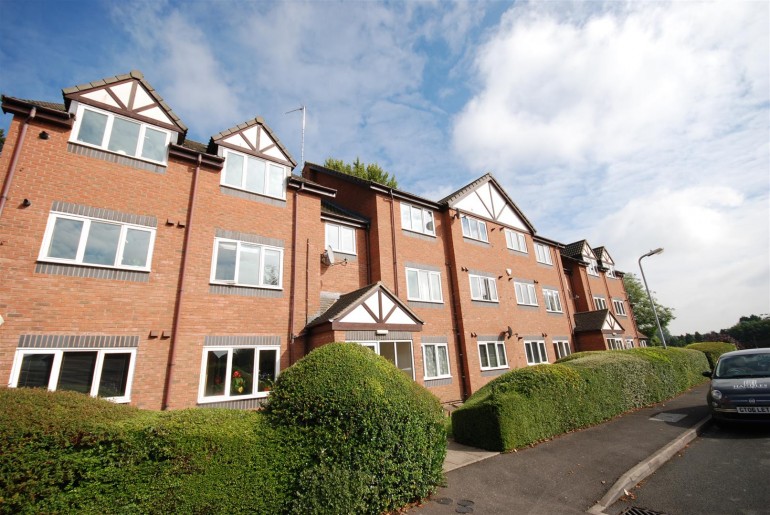 Cobham Green, Whitnash, Leamington Spa