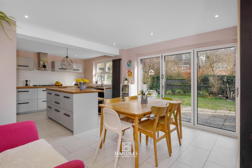 Images for Wake Grove, Warwick