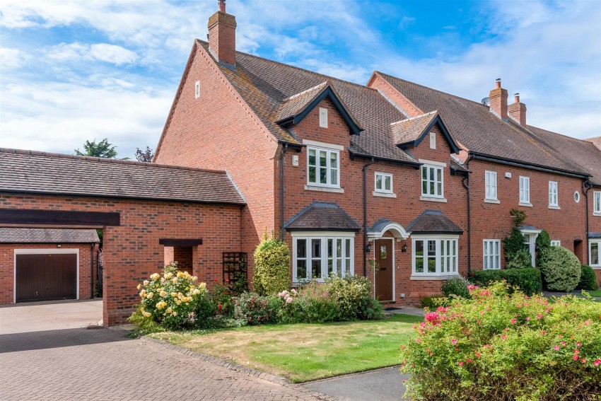 Images for Oldborough Drive, Loxley, Warwick