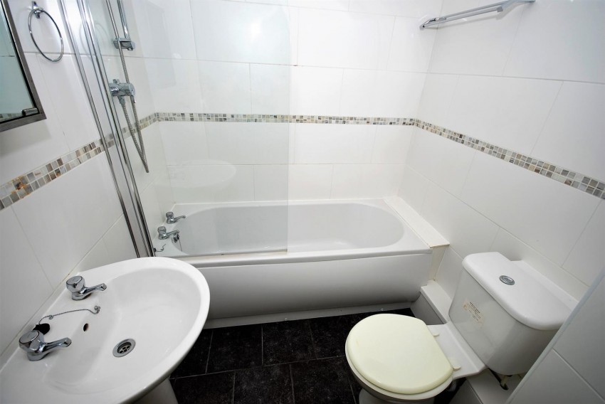 Images for Old Warwick Road, Leamington Spa