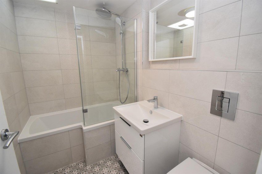 Images for Barrowfield Lane, Kenilworth