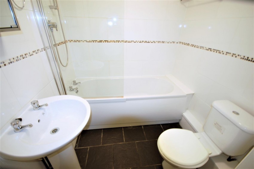 Images for Old Warwick Road, Leamington Spa