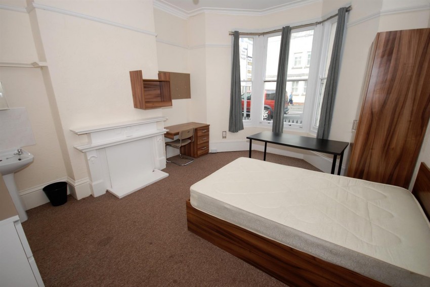 Images for 28, Clarendon Avenue, Leamington Spa