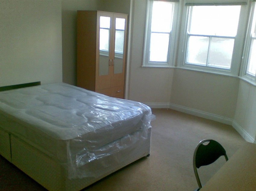 Images for 42, Clarendon Avenue, Leamington Spa