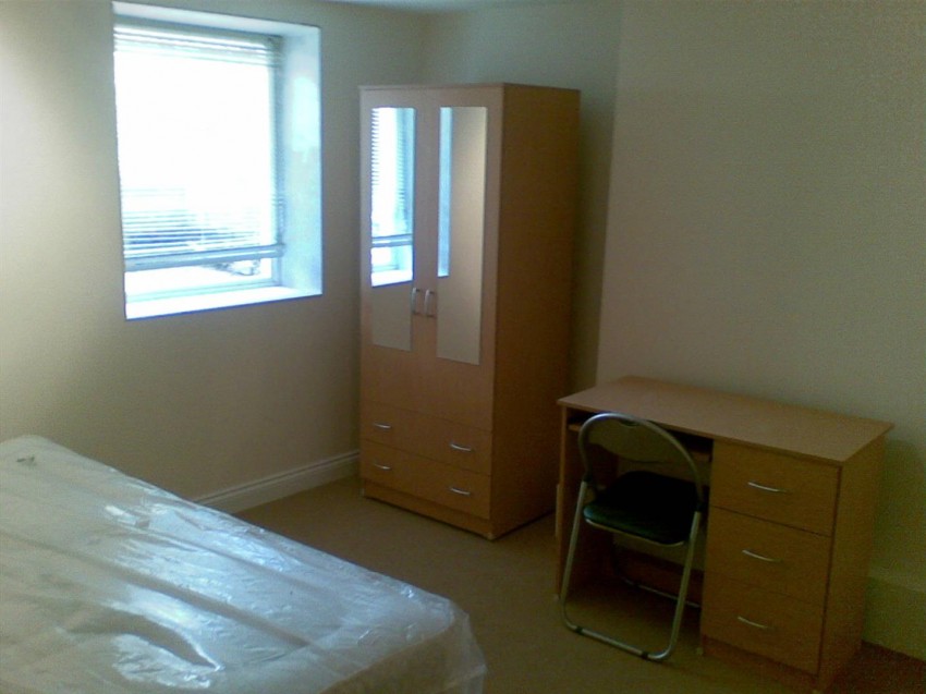 Images for 42, Clarendon Avenue, Leamington Spa