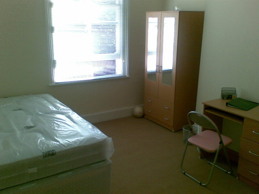 Images for 42, Clarendon Avenue, Leamington Spa