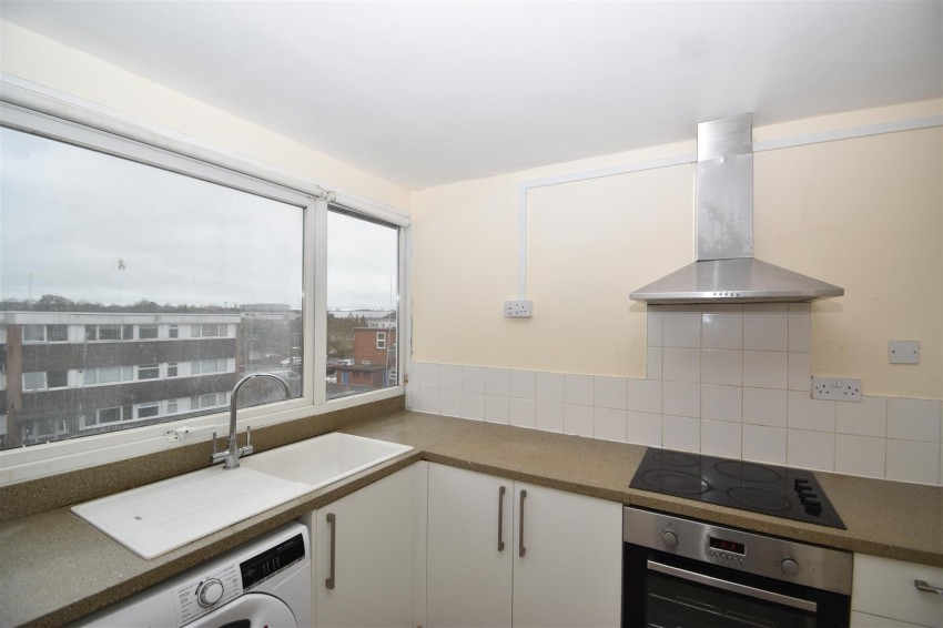 Images for 20 Remburn Gardens, Warwick