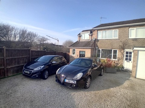 View Full Details for Arundel Close, Warwick