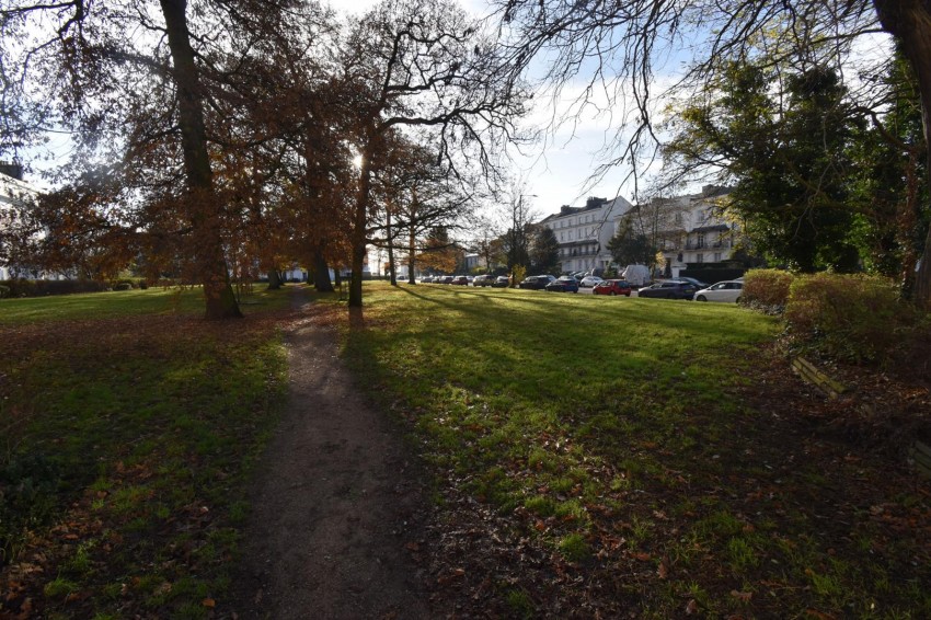 Images for 32 Clarendon Square, Leamington Spa