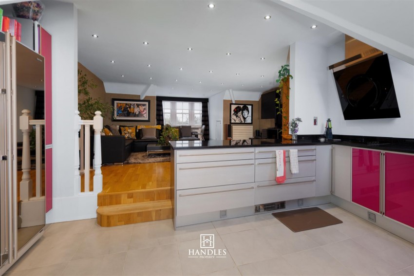 Images for Warwick New Road, Leamington Spa