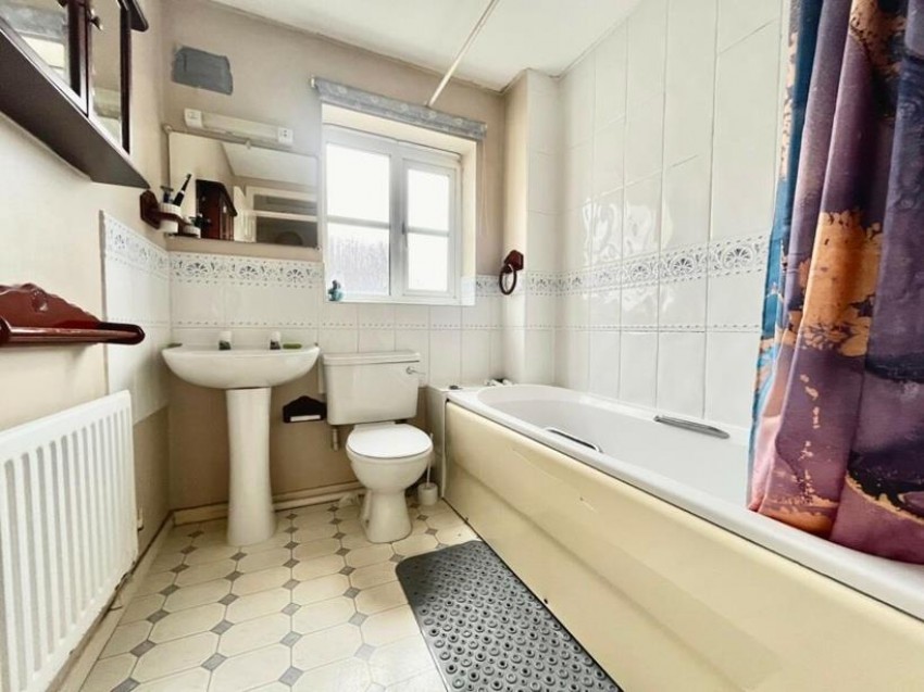 Images for Earl Rivers Avenue, Heathcote, Warwick