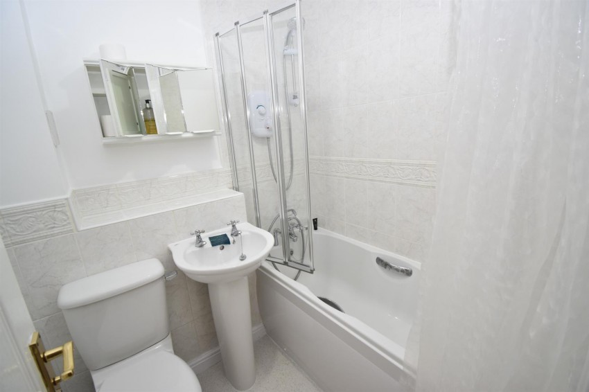 Images for Holyoke Grove, Leamington Spa