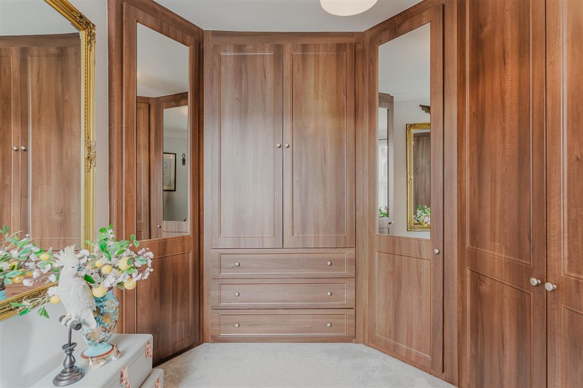 Images for Meadow Road, Warwick