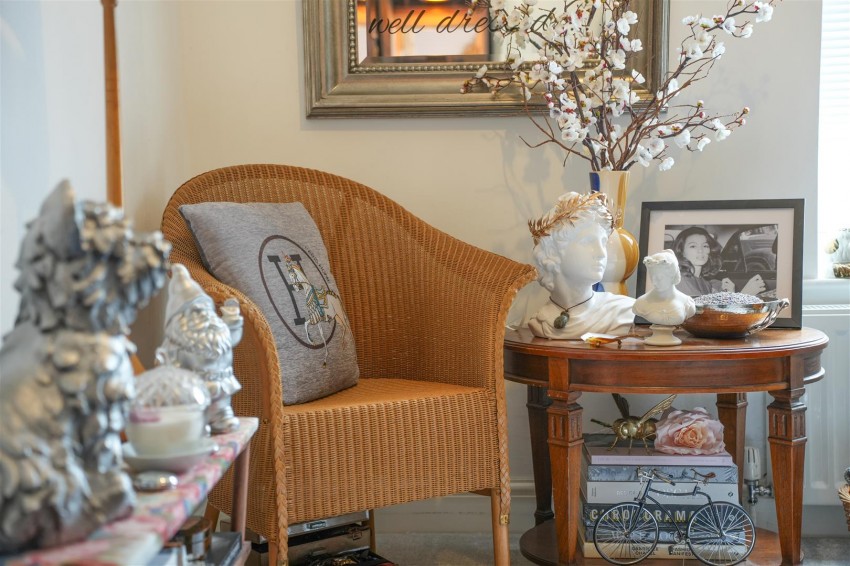 Images for Meadow Road, Warwick